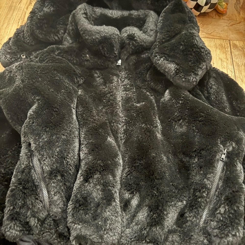 ALO Women's Black Faux Fur Jacket